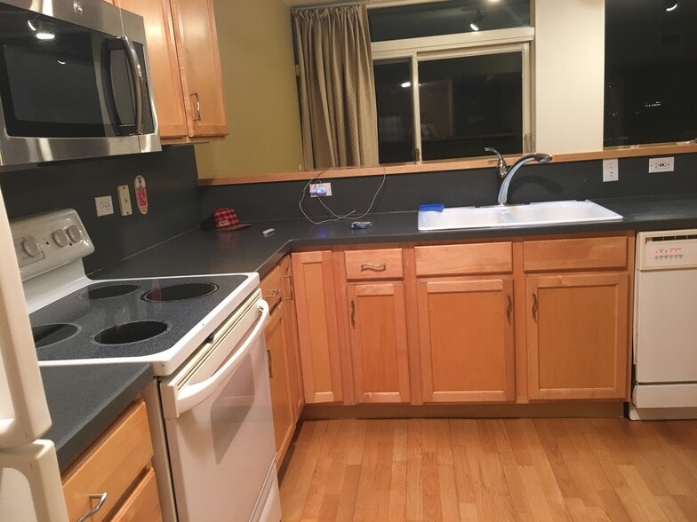 kitchen - 61 W 15th St