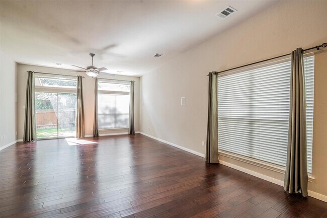 Building Photo - 9009 Sommerland Wy
