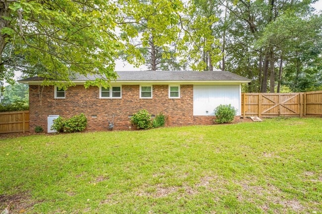 Building Photo - 4BR Brick Ranch with Upgrades & Room to Feel at Home!