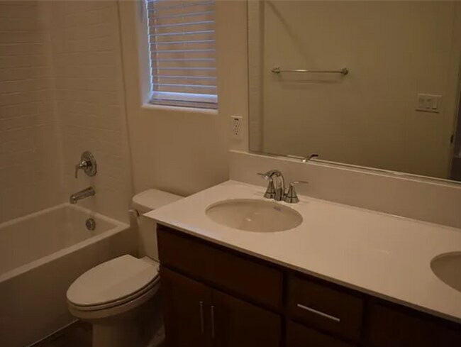 Building Photo - 8168 Oxbow Lndg Lp