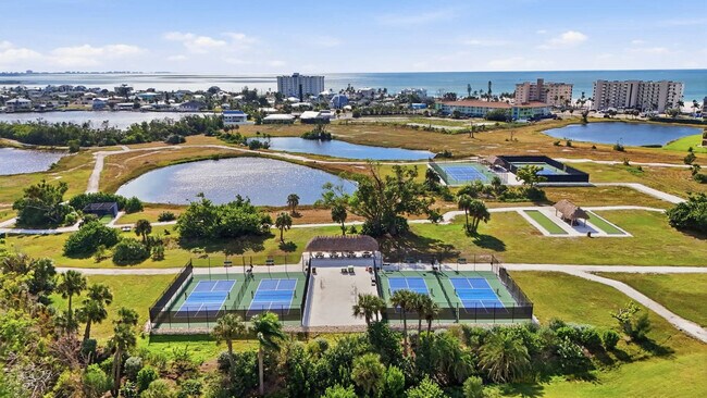 Building Photo - 4253 Bay Beach Ln