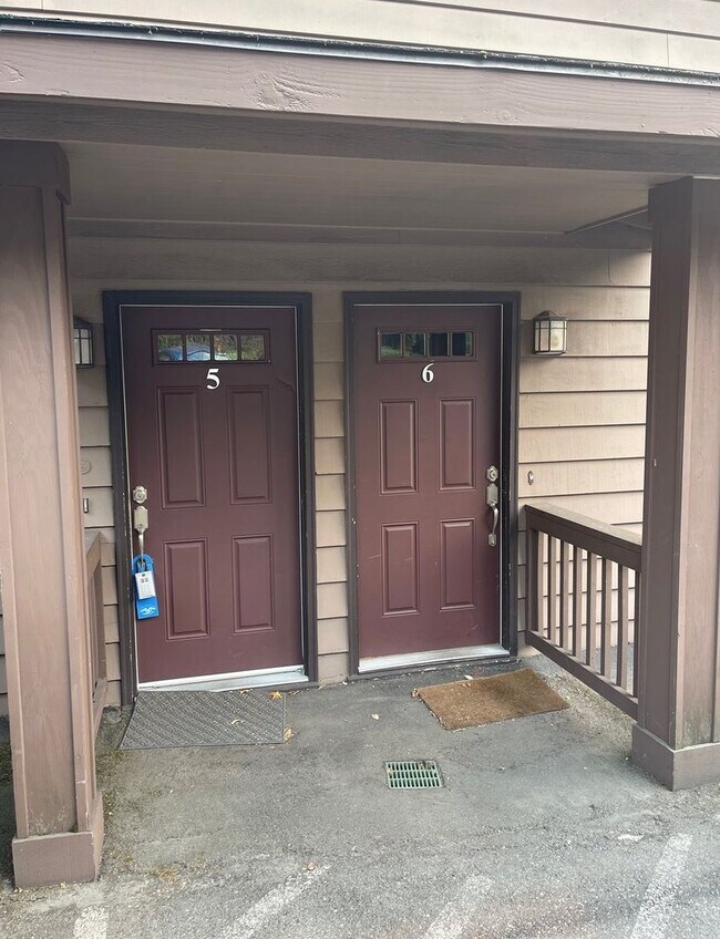 Building Photo - Spacious 2-Bedroom Condo with Forest Views, Private Balcony, In-Unit Laundry & Community Amenitie...