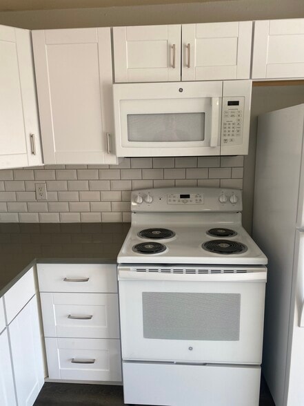 All new appliances - 615 NW Fenton St