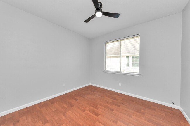 Building Photo - 1819 Misty Falls Ln