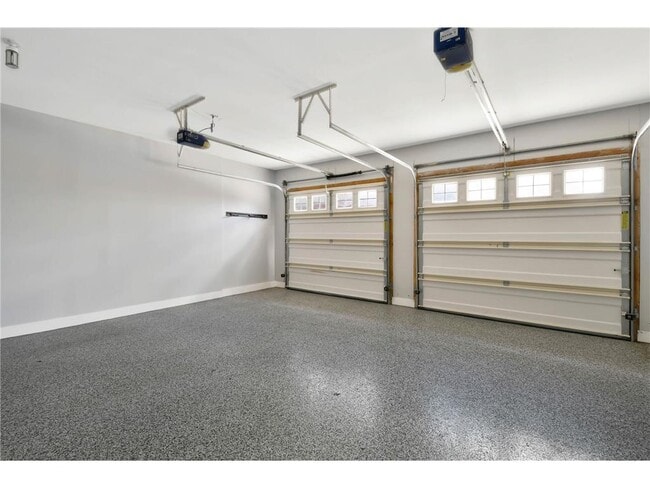 Building Photo - 154 Beaton Dr W