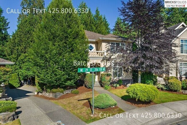 Building Photo - Luxurious 4-bedroom home in Sammamish with...