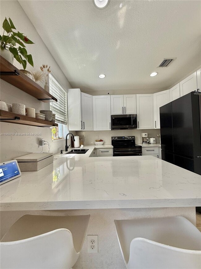 Building Photo - 1034 NE 208th St