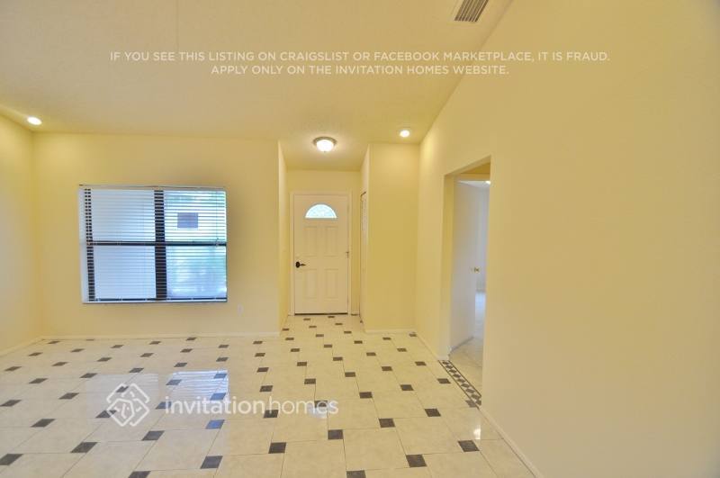 Building Photo - 1010 Dishman Loop
