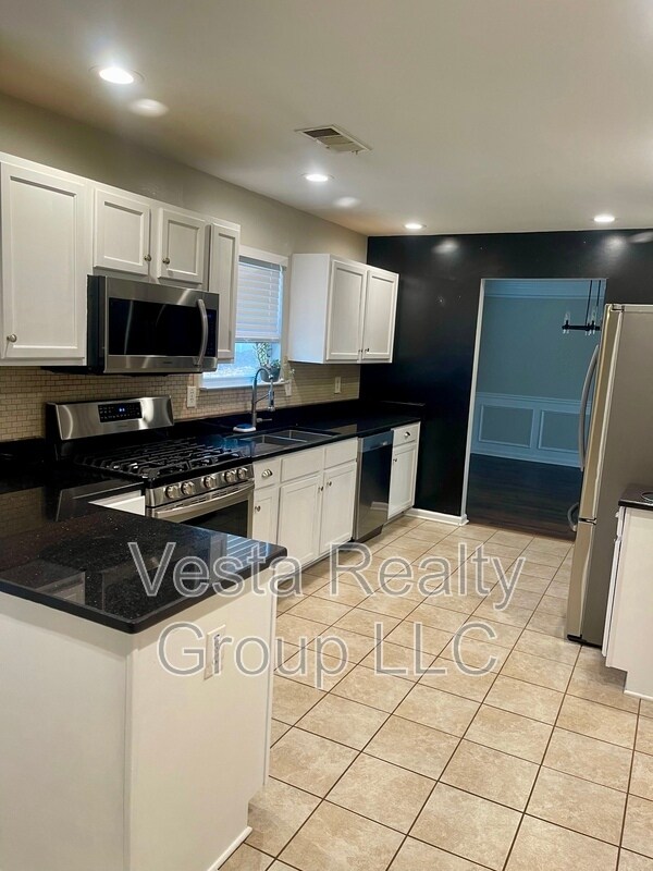 Building Photo - 146 Brenleigh Park Dr