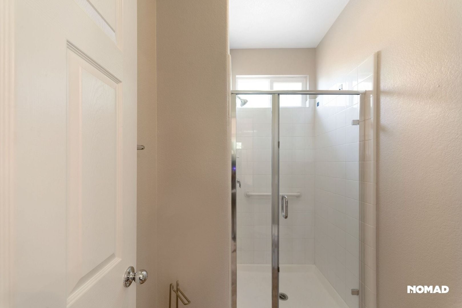 Building Photo - 3853 Mira Arena