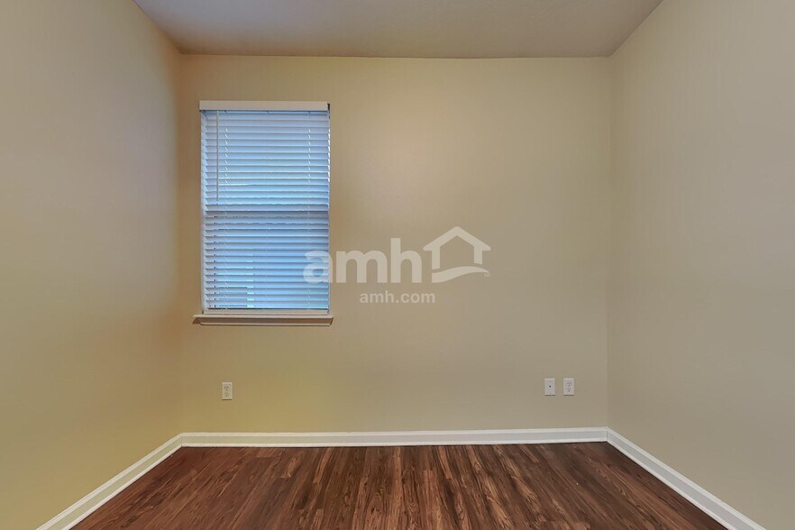 Building Photo - 3901 Ringneck Dr