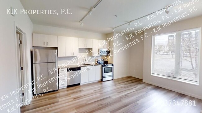 Building Photo - Winter Special: Look & Lease Within 24 Hou...