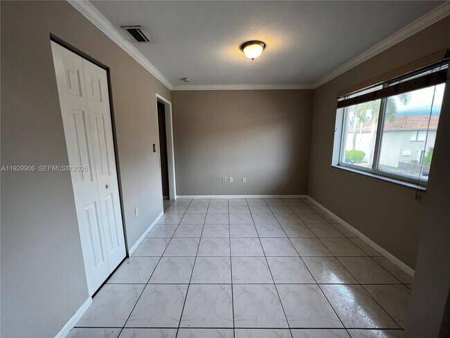 Building Photo - 351 NW 82nd Ave