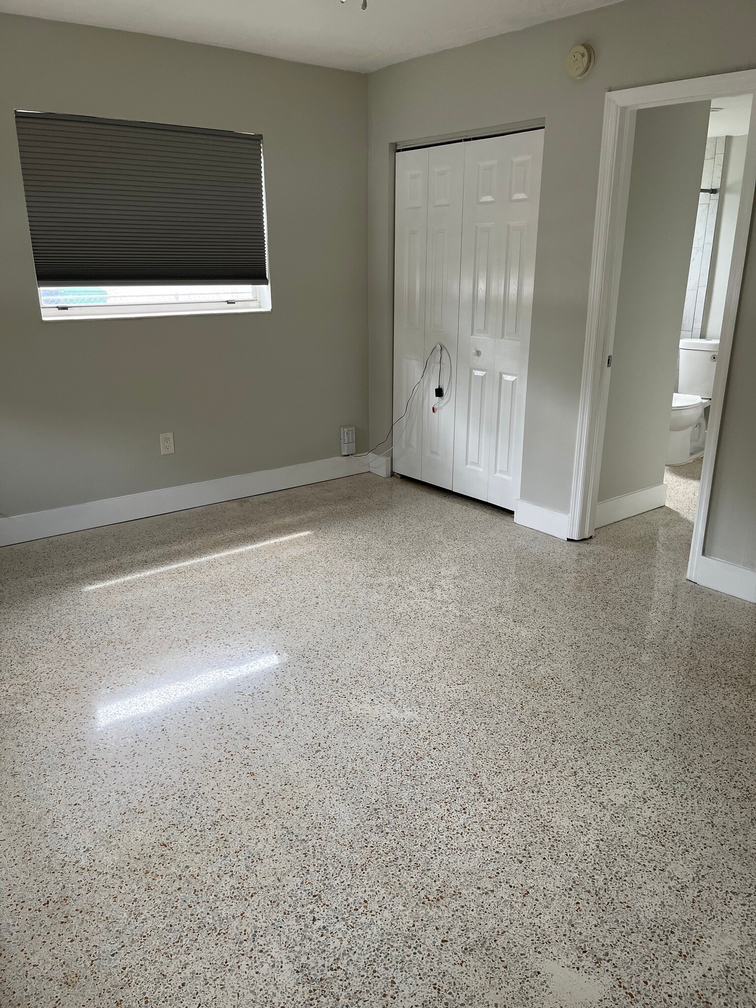Building Photo - 454 Grand Canal Dr