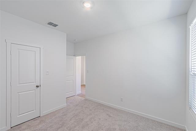 Building Photo - 10005 Warlander Dr