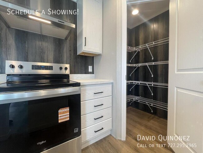 Building Photo - 701 Mill St