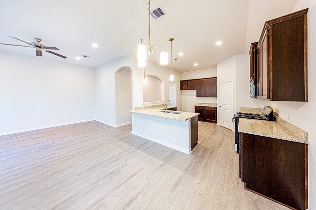 Building Photo - 2336 Cedar Pl Dr