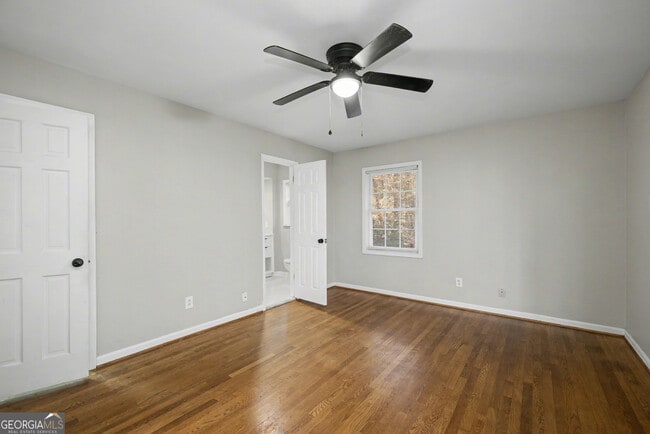 Building Photo - 140 Maple Pl