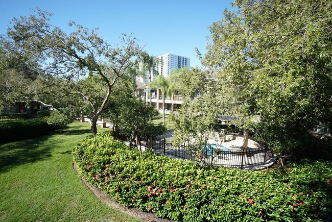 Building Photo - Harbour Island ? Resort Style Living in a ...