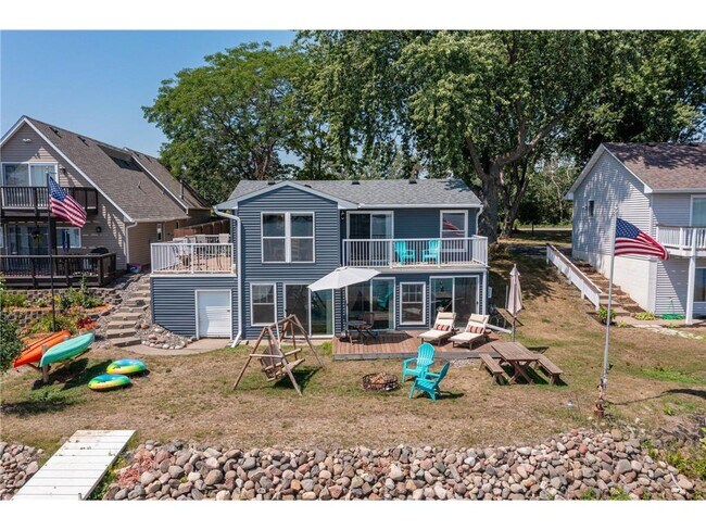 Building Photo - 26755 Fremont Dr