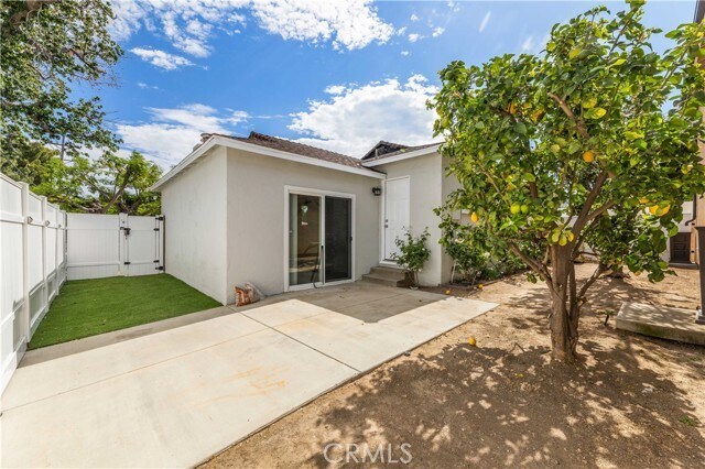 Building Photo - 16601 Valerio St
