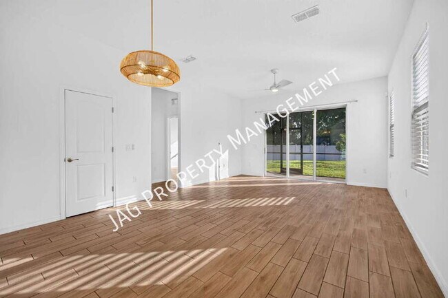 Building Photo - 2199 Emerald Springs Dr