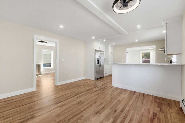 Building Photo - 20 Beacon St