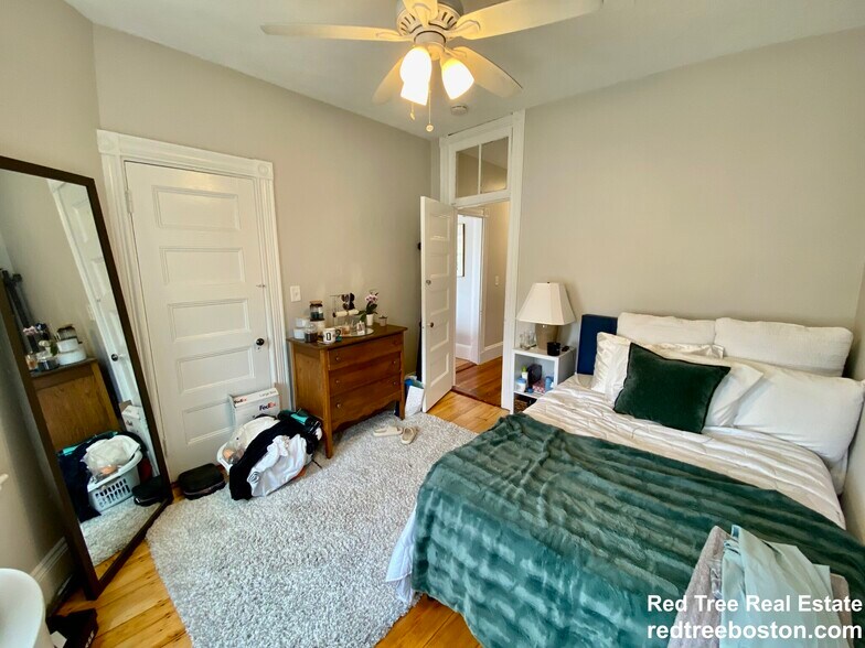 Building Photo - 31 Hurd Rd