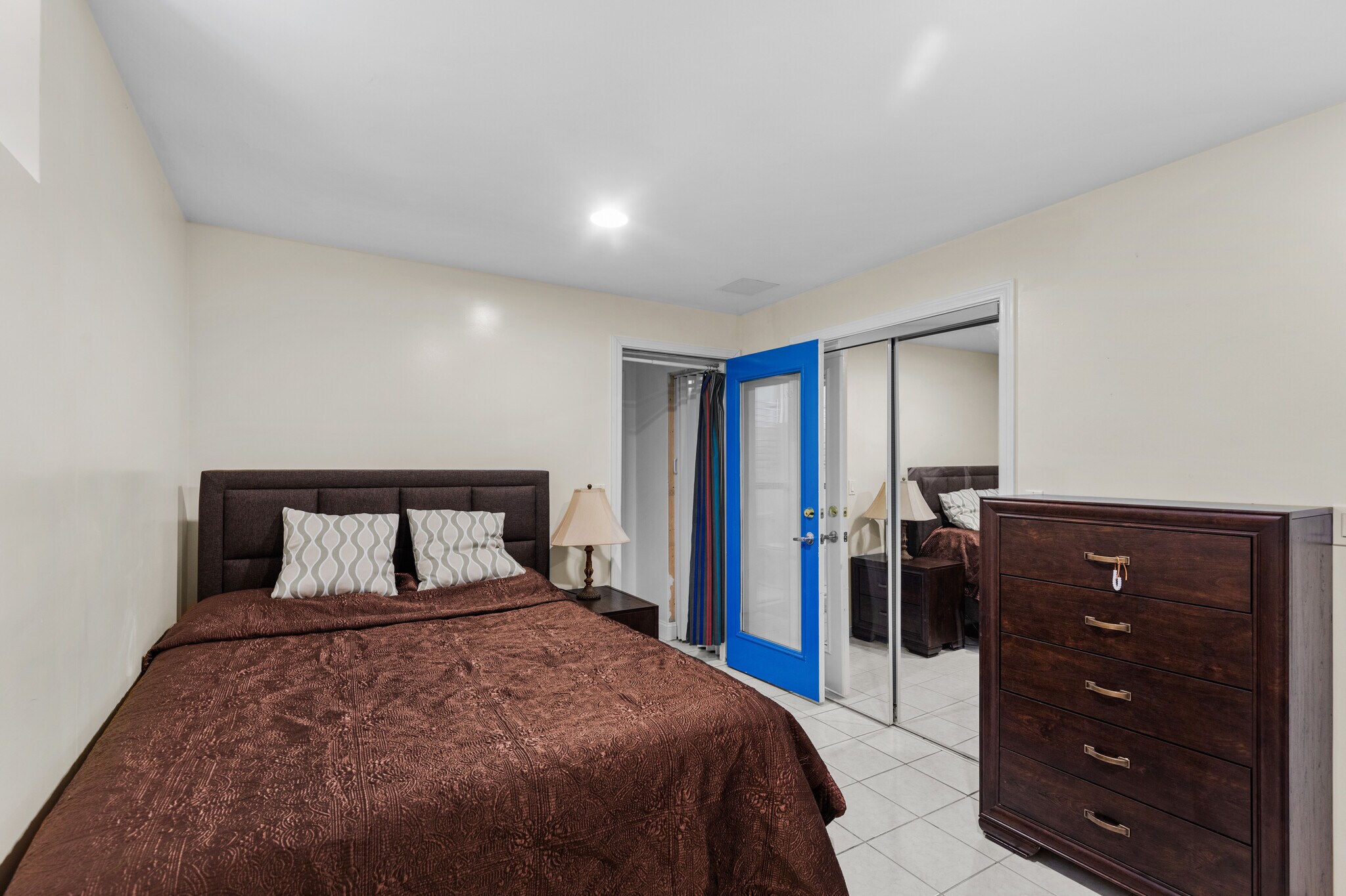 Building Photo - 56 Hobson St