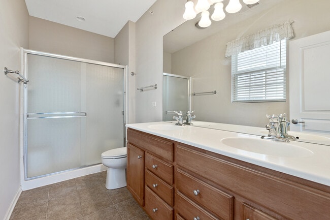 Building Photo - 13260 Red Alder Ave