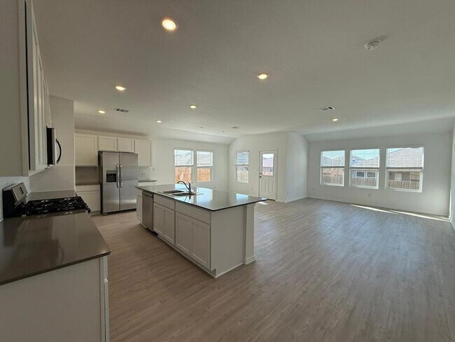 Building Photo - 263 Magalia Ln