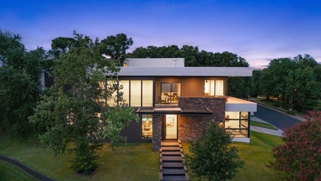 Building Photo - 3500 Cactus Wren Way