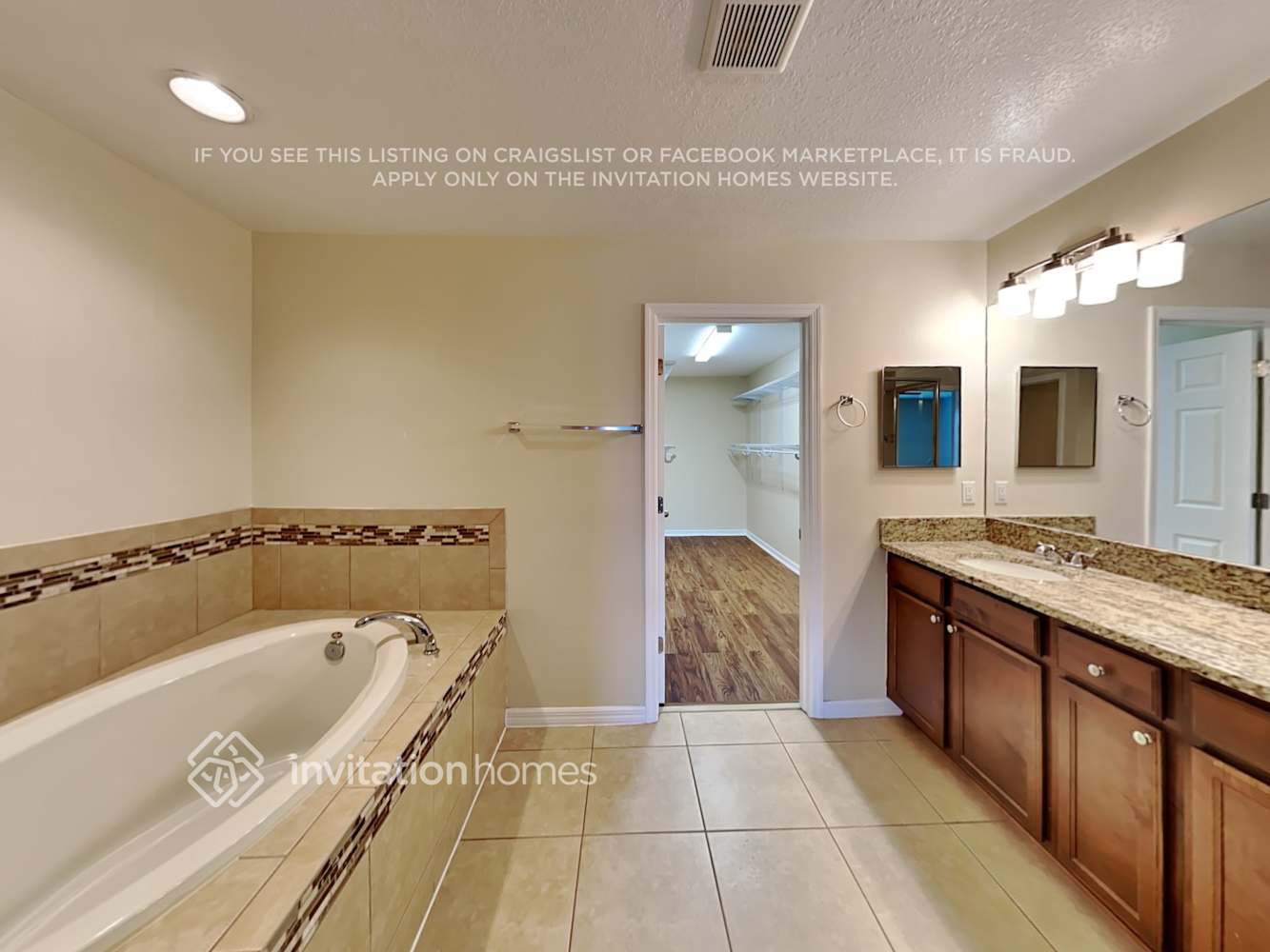 Building Photo - 212 Oaklanding Ln