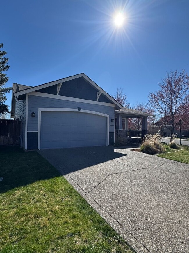 Building Photo - Rare Wheaton Ct Availability