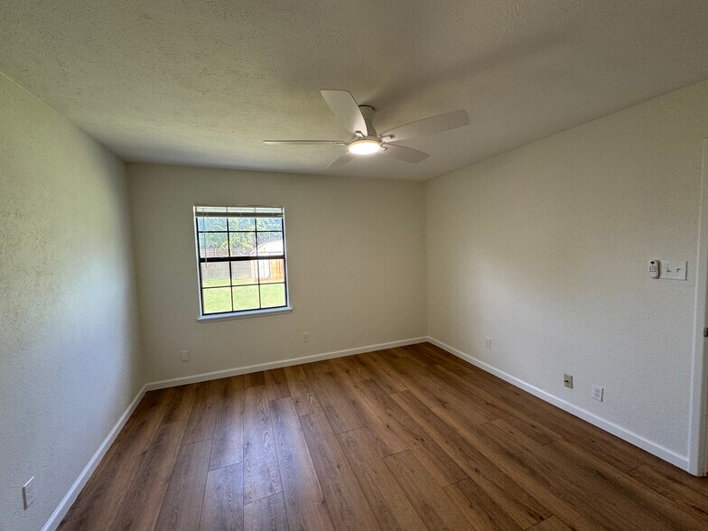 Building Photo - 4757 China Rose Dr