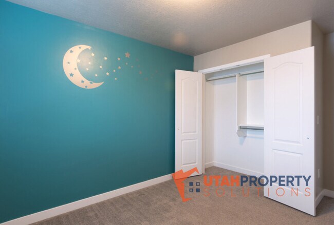 Building Photo - 5393 Borglum Ln