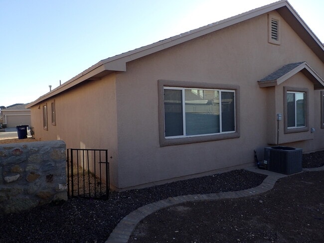 Building Photo - 14609 Randall Cunningham