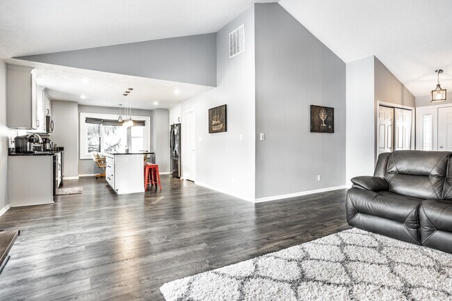 Building Photo - 7757 Kemble Ct