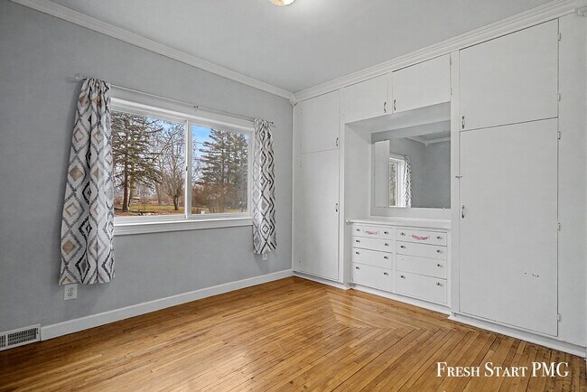 Building Photo - Charm Meets Modern Living in the Heart of Stanton