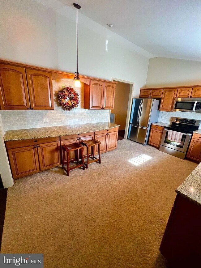 Building Photo - 754 Mechanic St