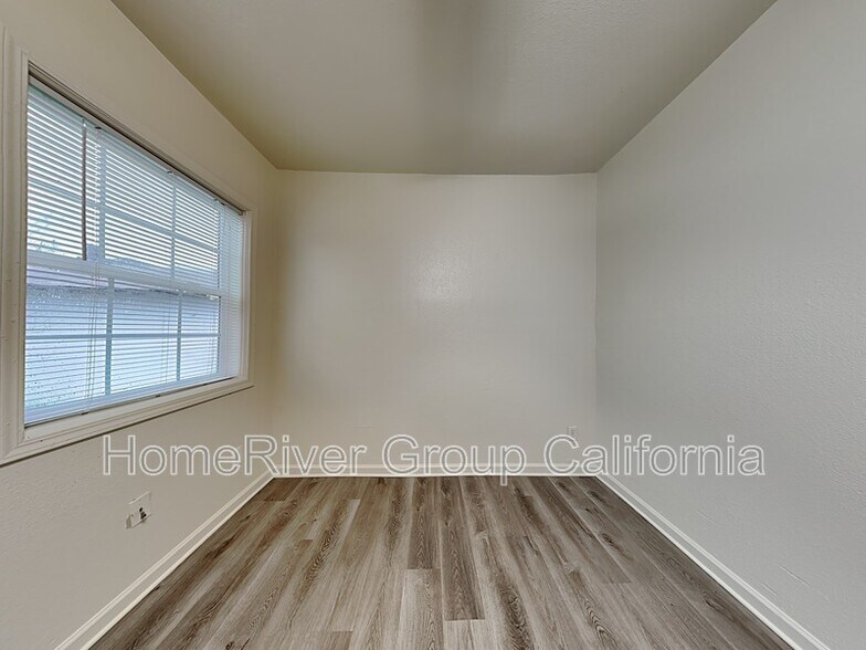 Building Photo - 4416 8th Ave
