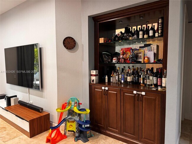 Building Photo - 876 Spinnaker Dr