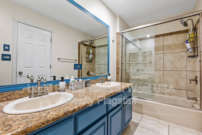 Building Photo - 1720 N Doral Way