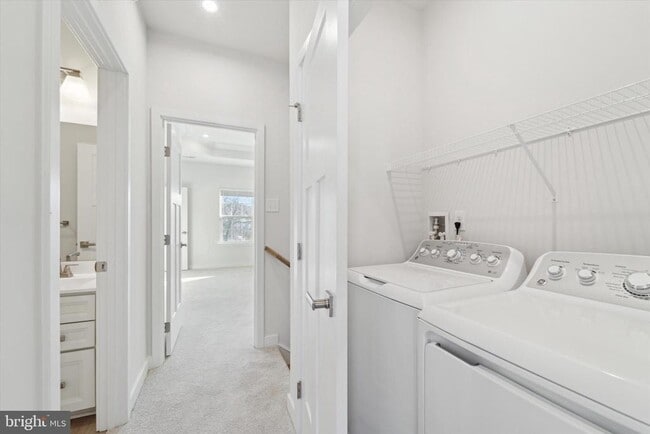 Building Photo - 208 River Birch Wy