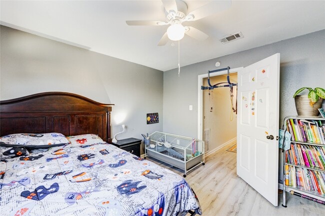 Building Photo - 6622 Rockergate Dr
