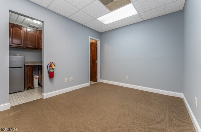 Building Photo - 490 Schooleys Mountain Rd