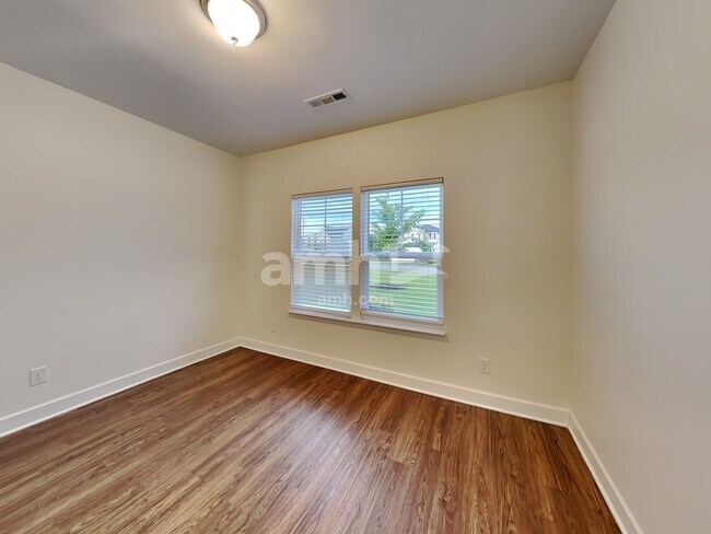 Building Photo - 535 Drema Ct