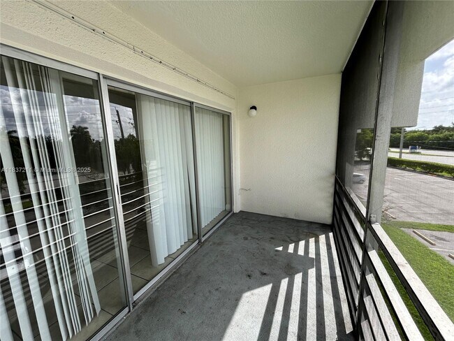 Building Photo - 4255 N University Dr