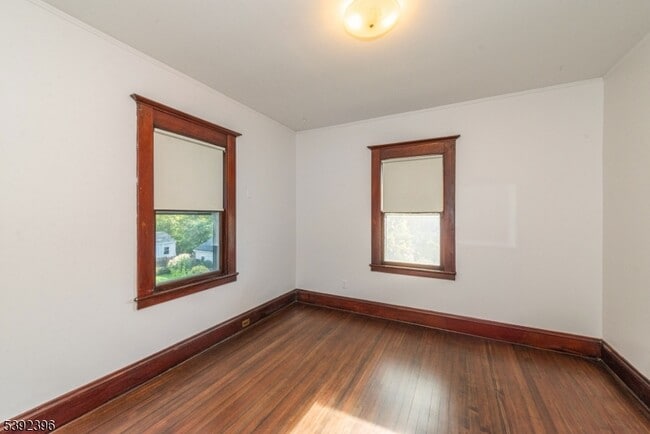 Building Photo - 35 Montclair Ave