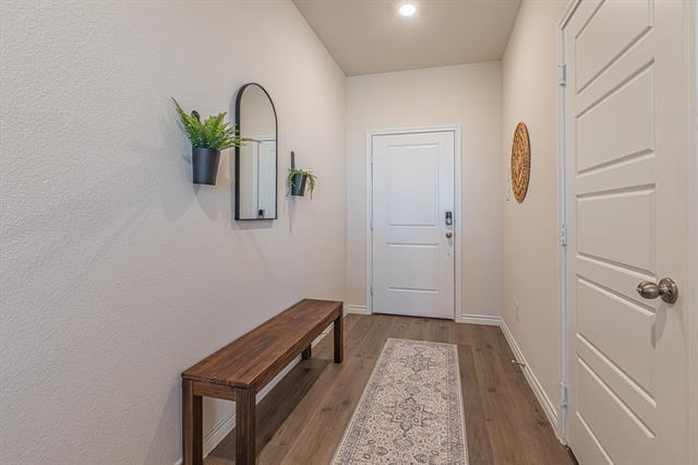 Building Photo - 736 Thorn Crk Dr